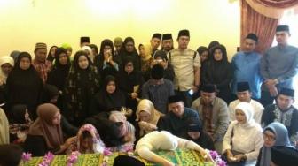 Jenazah Ayah Zumi Zola Tiba di Jambi, Rumah Duka Dipenuhi Pelayat