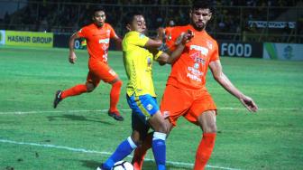 Gol Tunggal Samsul Arif Bawa Barito Taklukkan Borneo FC