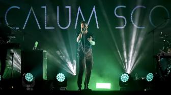 Calum Scott Hipnotis Penggemar di Jakarta