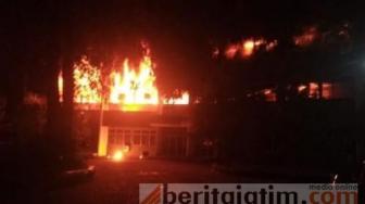 Ratusan Ijazah dan Skripsi Habis Terbakar Saat Kampus Undar Dilalap Api