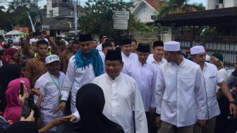 Presiden PKS: Enggak Etis, Prabowo Mau Jumatan Kok Dilarang