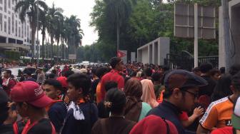 Anies Sediakan Nobar di Kelurahan, Jakmania: Bedalah Kalau Nonton Langsung