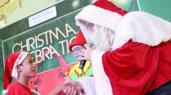 Rendy Pandugo Semarakkan Program Natal di Aeon Mall BSD City