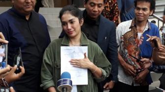 Ussy Sulistiawaty Tak Terima Anak Dianggap Kotoran