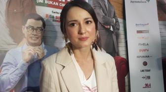 Bahagianya Julie Estelle di Antara Milly & Mamet