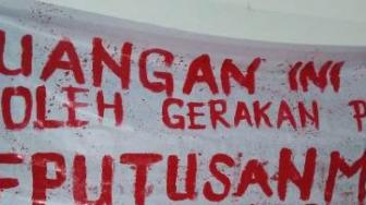 Dianggap Cacat Moral, Mahasiswa Desak Rektor Umri Dipecat