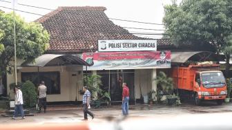 Kondisi Polsek Ciracas Usai Dirusak dan Dibakar Massa