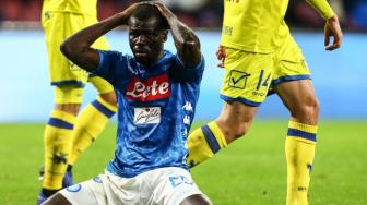 Terlempar dari Liga Champions, Napoli Kini Targetkan Juara Liga Europa