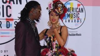 Hadiah Tas Mewah untuk Kulture Tuai Nyinyiran, Cardi B: Dia Anak Selebriti!