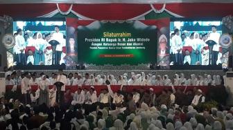 Jokowi Kebingungan Beri Pertanyaan ke Mahasiswi Ini