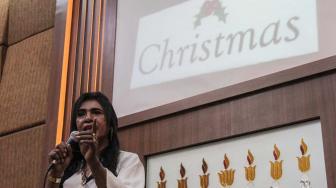 Suasana perayaan Natal Waria yang tergabung dalam Forum Komunikasi Waria Indonesia (FKWI) bersama di Gereja Bethel Indonesia (GBI) Ampera, Pademangan, Jakarta Utara, Selasa (18/12).  [Suara.com/Fakhri Hermansyah]