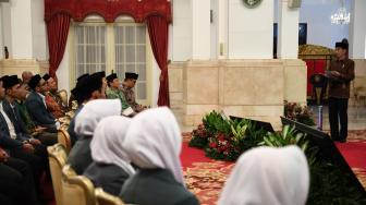 Presiden Joko Widodo memberikan sambutan ketika membuka Kongres XIX Ikatan Pelajar Nahdlatul Ulama (IPNU) dan Kongres XVIII Ikatan Pelajar Putri Nahdlatul Ulama (IPPNU) di Istana Negara Jakarta, Jumat (21/12). ANTARA FOTO/Wahyu Putro A