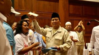 Prabowo Disoraki Pendukung karena Sebut Nama Megawati dan Jokowi