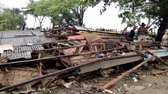 Kondisi Pantai Carita Anyer Pasca Dihantam Tsunami