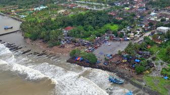 Digulung Tsunami, 3 Nelayan Pandeglang Selamat Usai Berenang 16 Jam