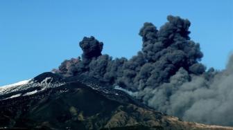 Capai Rekor Baru, Gunung Berapi Tertinggi di Eropa Terus Tumbuh