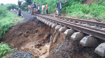 6 Bocah di Cicurug Sukabumi Tertimbun Longsor Proyek Rel Ganda