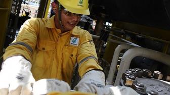 Jual BBM Lebih Mahal, Keuntungan Pertamina Lima Kali Lebih Kecil dari Petronas Malaysia