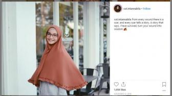 Mirip Shireen Sungkar, Begini Gaya Hijabers Cantik Cut Nabila