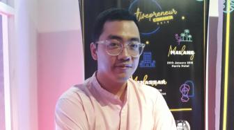 Interview: Tujuan Mulia di Balik Sekolah Online Dennis Adhiswara