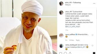 Terlihat Akrab, Ustadz Arifin Ilham - Dipo Latief Salat Subuh Bersama