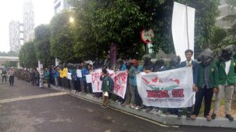Kritik Debat Pilpres di Hotel Berbintang, Mahasiswa Aksi di Hotel Bidakara