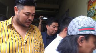 Video Ivan Gunawan Jalani Tes Urine untuk Kasus Narkotika