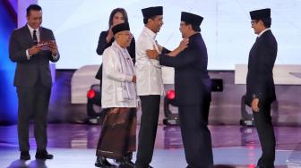 Survei Puskaptis: Jokowi Dikalahkan Prabowo di Pulau Sumatera dan Sulawesi