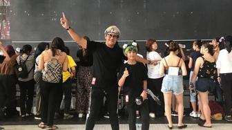 Andre Taulany Nonton BTS di Singapura, Minta Barisan Paling Depan