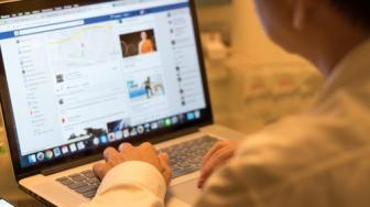 Facebook Akan Batasi Jangkauan Group yang Sebar Berita Palsu