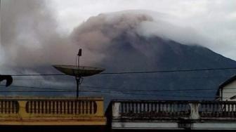 Erupsi Gunung Kerinci Tak sampai Ganggu Jadwal Penerbangan di Jambi