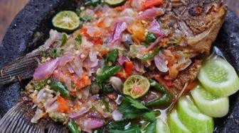 Lezatnya Gurame Sambal Cobek, Wajib Coba Resep Ini!