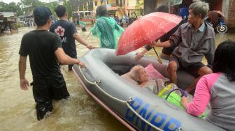 Banjir di Sulawesi Selatan, Warga Maros Mengungsi di Masjid dan Kampus