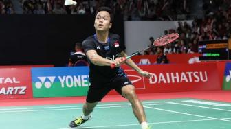 Tampil Garang di Final, Anthony Sinisuka Ginting Dipuji Kento Momota