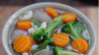 Resep Sop Sayur Baso, Santapan Pas di Musim Hujan