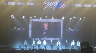 Penonton Sukses Bikin Stray Kids Terharu dalam Konser di Indonesia