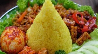Ini Resep Nasi Kuning, Sajian Ala Kalimantan Timur yang Gurih