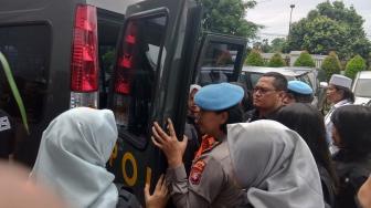 Berkas P21, Ratna Sarumpaet Tiba di Kejari Jakarta Selatan