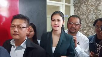 Ngaku Tak Kenal Mucikari, Della Perez: Foto Saya Dicatut dari Google