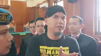 Ahmad Dhani Sendirian Jalani Sidang, ke Mana Mulan Jameela?