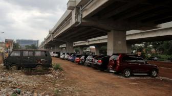 Sudah Ada Puluhan Tahun, Parkir Liar di Samping Mapolrestro Depok Digusur