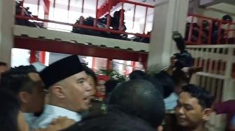 Hampir Adu Pukul, Begini Kronologi Kericuhan Usai Sidang Ahmad Dhani