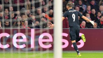 Real Madrid Kalahkan Ajax 2-1