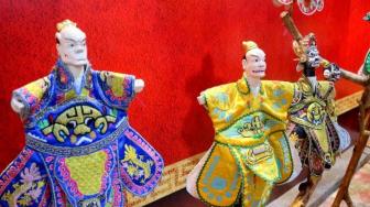 Mengenal Seluk-Beluk Wayang Potehi, Kesenian Asli Warisan Budaya Tionghoa