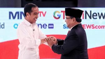 Survei: Pendukung Jokowi-Maruf Lebih Percaya Divaksin Ketimbang Pemilih Prabowo-Sandiaga