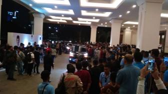 LIVE: Kedua Capres Sambangi Hotel Sultan