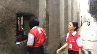 FACE of JAKARTA: Warteg Drive Thru, Agar Kantong Tak Cepat Kempes