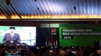 Di Depan Jokowi, Menaker Pamer Data Kemiskinan Turun  Jadi 9,8 persen