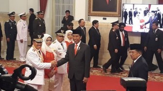 Sah, Jokowi Lantik Syamsuar dan Edy Jadi Gubernur dan Wagub Riau