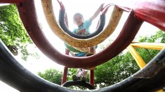 Suasana di Taman Mahoni, Jakarta, Jumat (22/2). [Suara.com/Muhaimin A Untung]